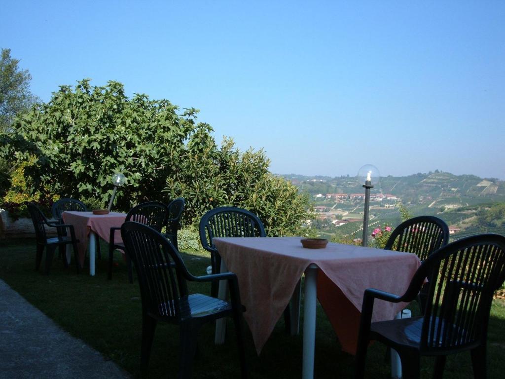 Villa Agriturismo Cascina Vrona à Monteu Roero Extérieur photo