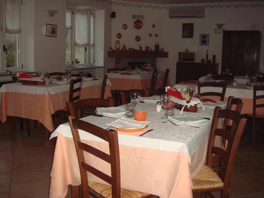 Villa Agriturismo Cascina Vrona à Monteu Roero Extérieur photo